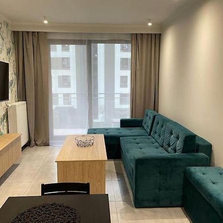 Forum Wola Fine Apartment Варшава Экстерьер фото
