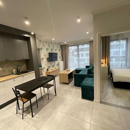 Forum Wola Fine Apartment Варшава Экстерьер фото