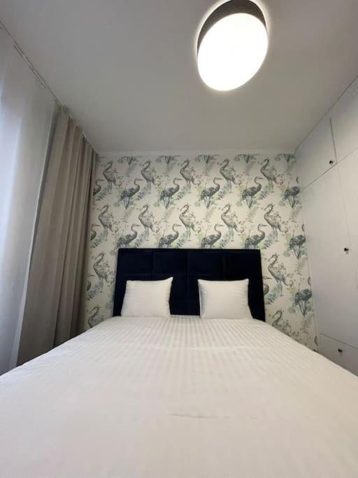 Forum Wola Fine Apartment Варшава Экстерьер фото